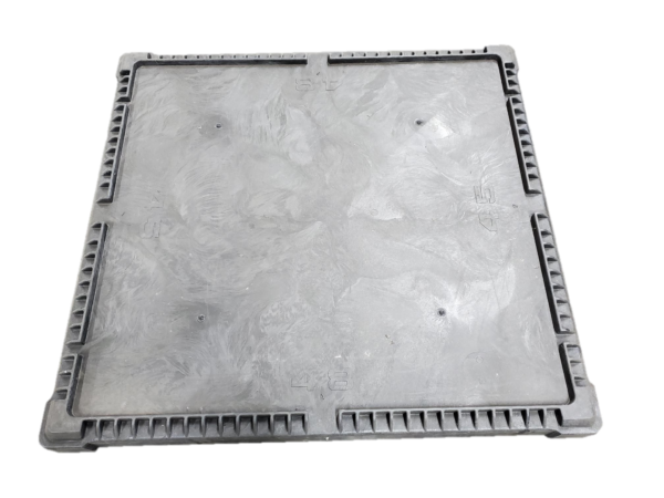 New Buckhorn 45" x 48" x 6" TO Lid - Image 3
