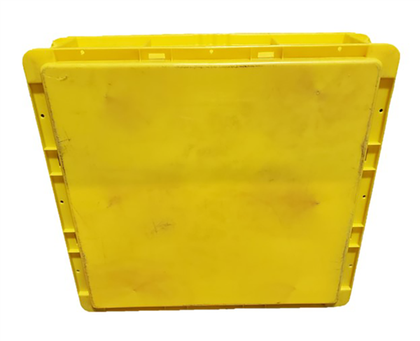 Used HPJ Industries  24" x 22" x 7" Yellow Hand Tote Smooth Bottom - Image 2